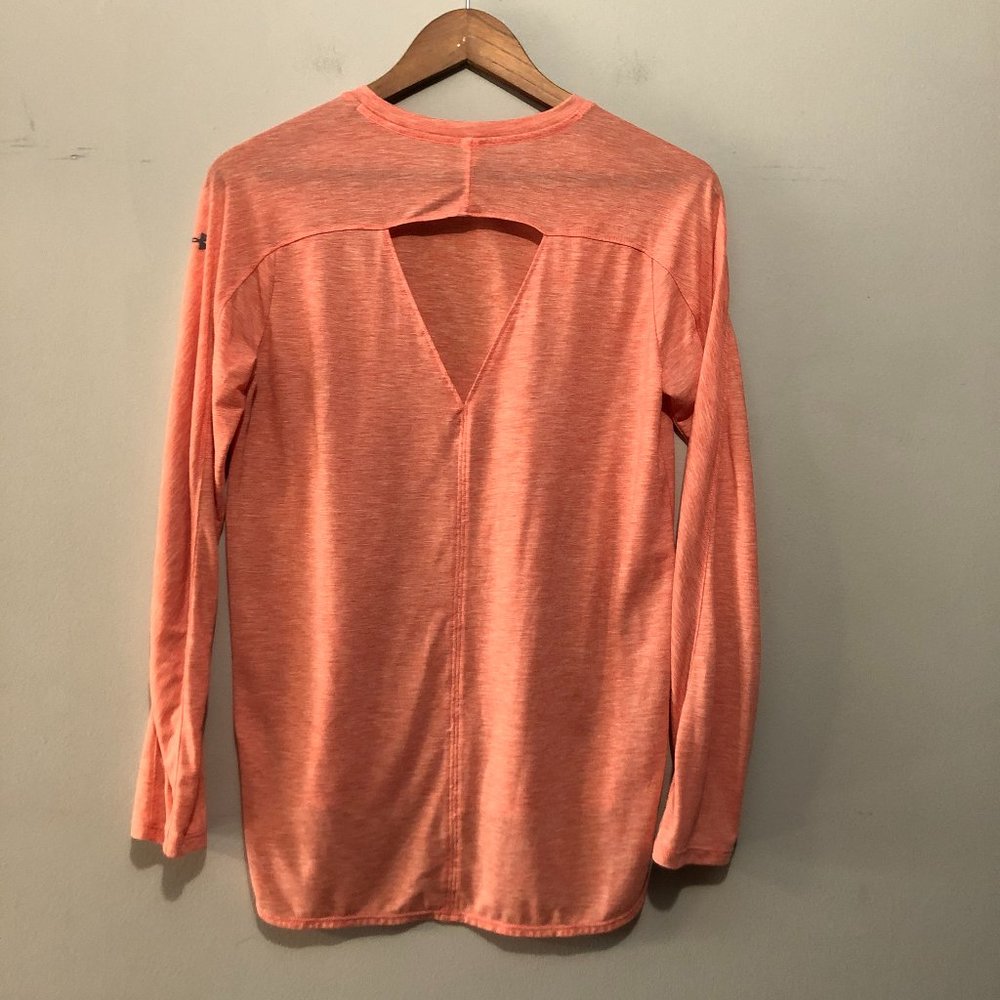 Under Armour Long Sleeve Workout Tee w/ Open Back Detail Pink Size Small